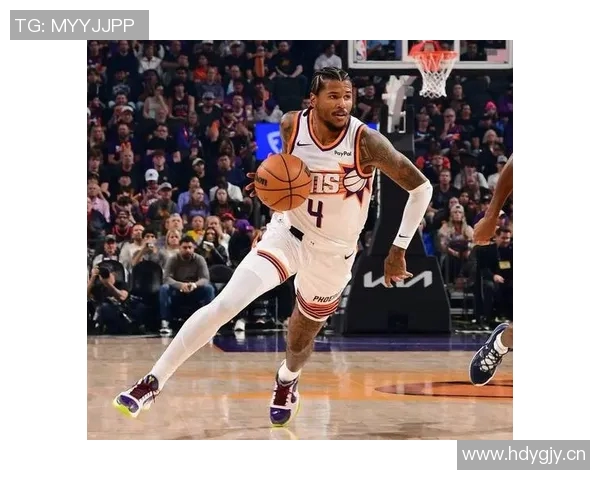 杰伦布朗首节表现抢眼6投3中斩获9分3篮板3助攻1抢断